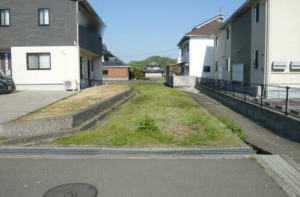 福山市加茂町大字下加茂、土地の前面道路を含む現地写真画像です