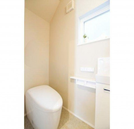 福山市東手城町、新築一戸建てのトイレ画像です