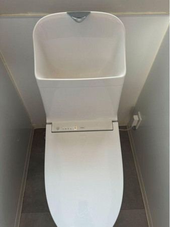 福山市、中古一戸建てのトイレ画像です