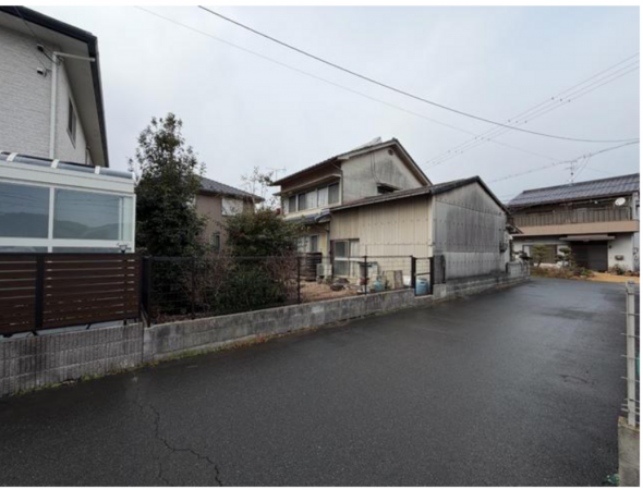 福山市神村町、土地の前面道路を含む現地写真画像です
