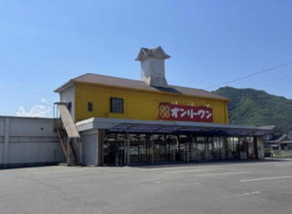 福山市山手町、新築一戸建てのホームセンター画像です