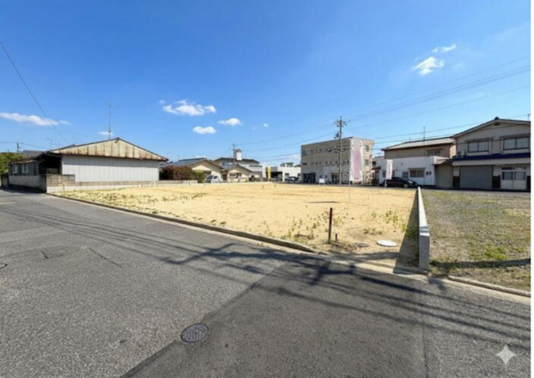 福山市山手町、新築一戸建ての前面道路を含む現地写真画像です
