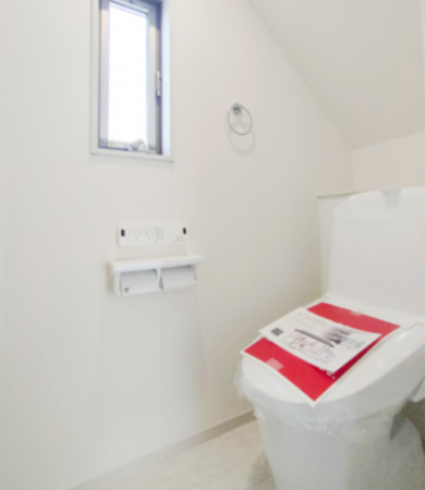 福山市箕島町、新築一戸建てのトイレ画像です