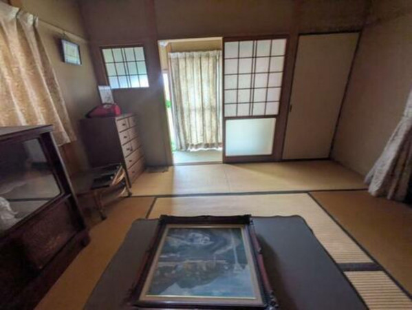 福山市藤江町、中古一戸建ての居間画像です