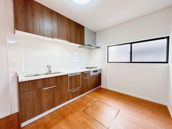福山市高西町、中古一戸建てのキッチン画像です