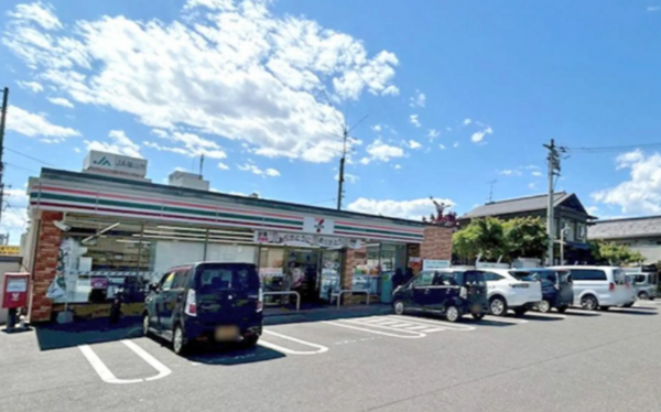 福山市、新築一戸建てのコンビニ画像です