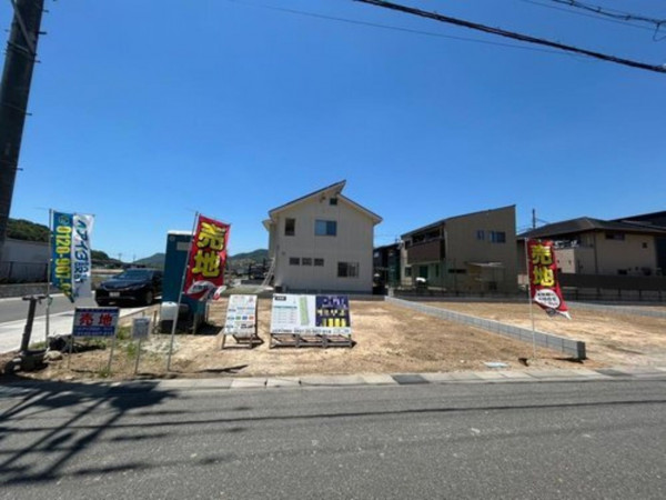 福山市神辺町川南、土地の前面道路を含む現地写真画像です