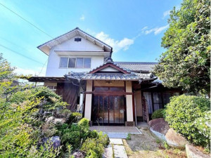 福山市駅家町大字万能倉、中古一戸建ての外観画像です