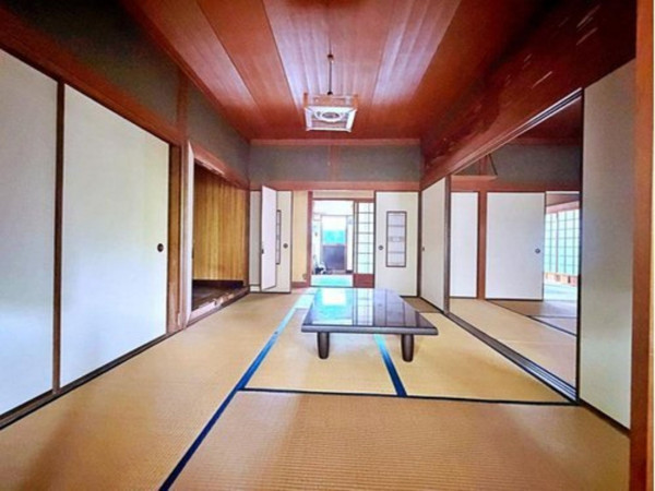 福山市駅家町大字万能倉、中古一戸建ての居間画像です