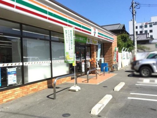 福山市、土地のコンビニ画像です