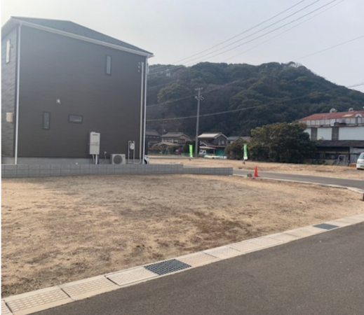 福山市水呑町、新築一戸建ての前面道路を含む現地写真画像です