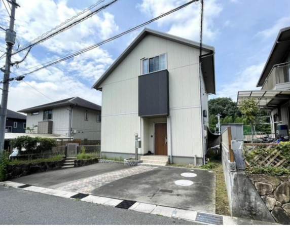 福山市春日町浦上、中古一戸建ての外観画像です