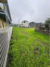 福山市加茂町大字下加茂、土地の前面道路を含む現地写真画像です