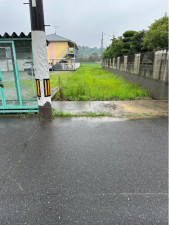 福山市加茂町大字下加茂、土地の前面道路を含む現地写真画像です