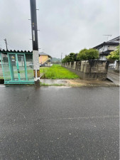 福山市加茂町大字下加茂、土地の前面道路を含む現地写真画像です