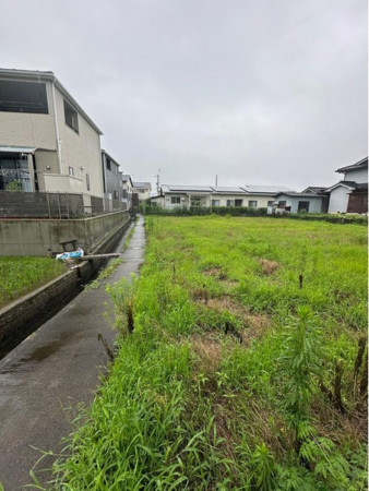 福山市加茂町大字下加茂、土地の前面道路を含む現地写真画像です