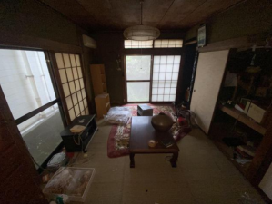 福山市新涯町、中古一戸建ての居間画像です