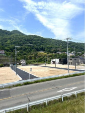 福山市水呑町、土地の前面道路を含む現地写真画像です