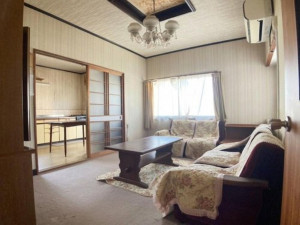 福山市駅家町大字中島、中古一戸建ての居間画像です