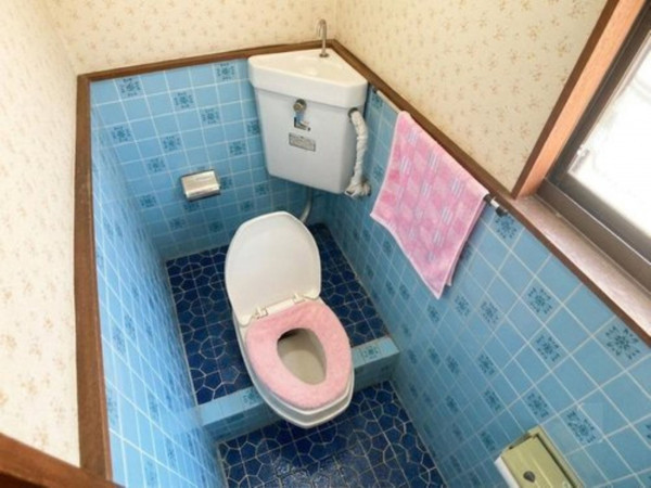 福山市駅家町大字中島、中古一戸建てのトイレ画像です