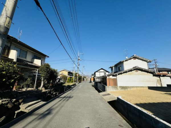 福山市水呑町、土地の前面道路を含む現地写真画像です