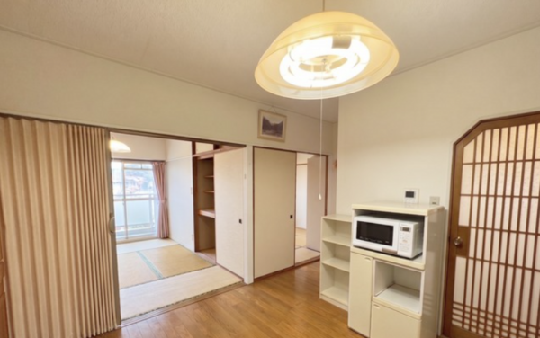 福山市西町、マンションの居間画像です