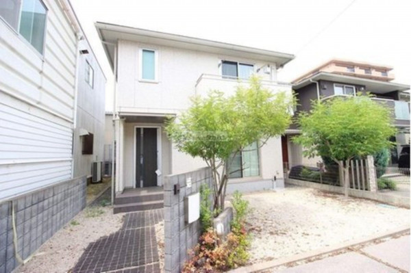 福山市南本庄、中古一戸建ての外観画像です