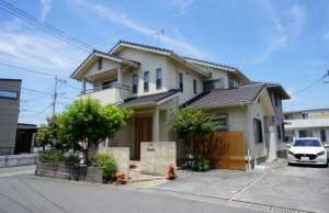 福山市御幸町大字下岩成、中古一戸建ての外観画像です