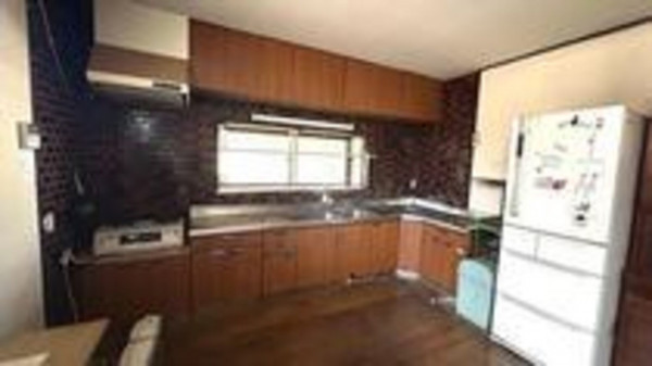 福山市新涯町、中古一戸建てのキッチン画像です