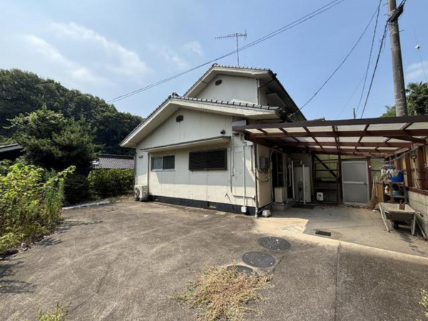 福山市、中古一戸建ての外観画像です