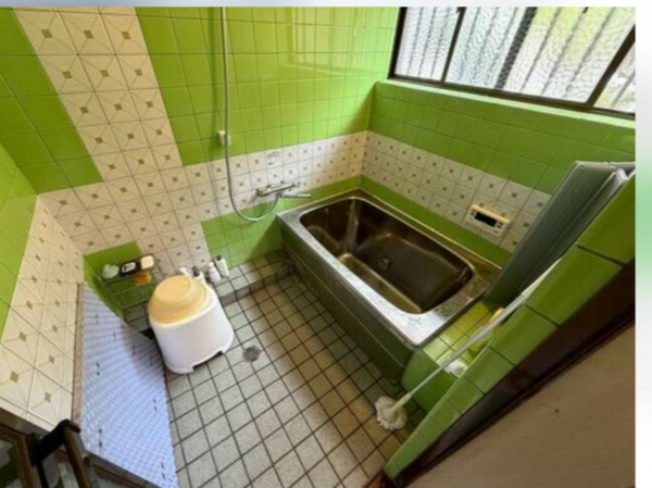 福山市新市町大字戸手、中古一戸建ての風呂画像です