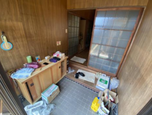 福山市新市町大字上安井、中古一戸建ての玄関画像です