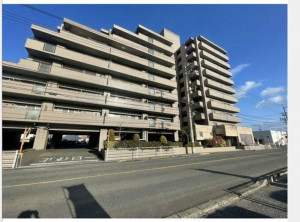 福山市春日町、マンションの外観画像です