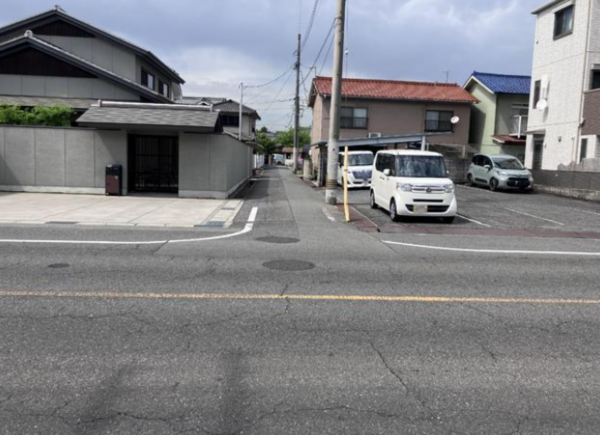 福山市本町、土地の前面道路を含む現地写真画像です
