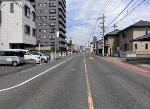 福山市本町、土地の前面道路を含む現地写真画像です