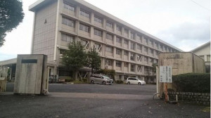 福山市花園町、土地の高校・高専画像です