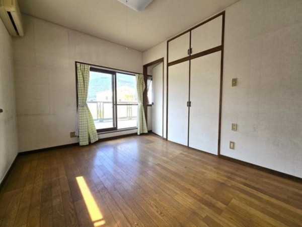 福山市西新涯町、中古一戸建ての内装画像です