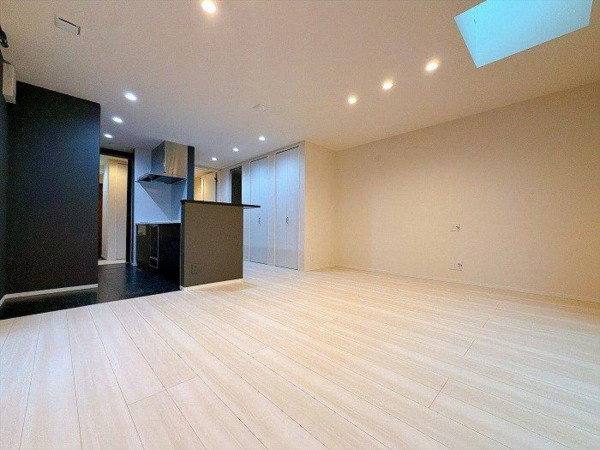 福山市北吉津町、中古一戸建ての居間画像です