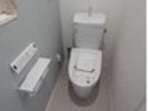 福山市東深津町、中古一戸建てのトイレ画像です