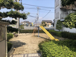 福山市水呑町、マンションの公園画像です