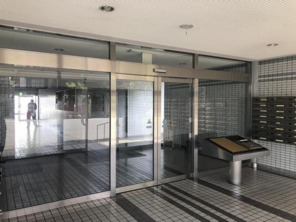 福山市水呑町、マンションのエントランス画像です