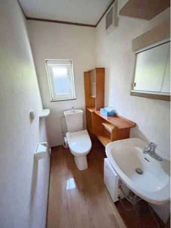 福山市北本庄、中古一戸建てのトイレ画像です