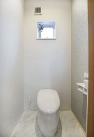 福山市御船町、新築一戸建てのトイレ画像です