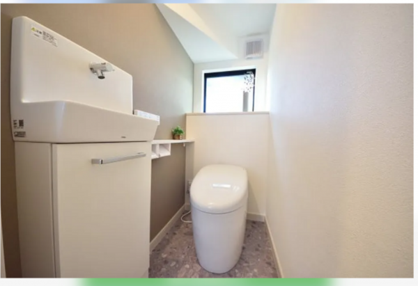 福山市川口町、新築一戸建てのトイレ画像です