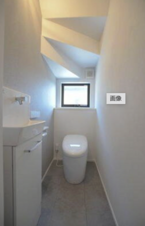 福山市新涯町、土地のトイレ画像です