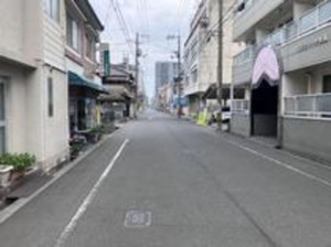 福山市光南町、土地の前面道路を含む現地写真画像です