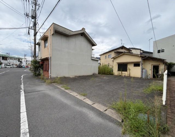 福山市南本庄、土地の前面道路を含む現地写真画像です