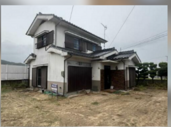 福山市神辺町下御領、中古一戸建ての外観画像です