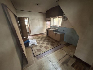 福山市、中古一戸建ての居間画像です