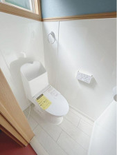 福山市入船町、中古一戸建てのトイレ画像です
